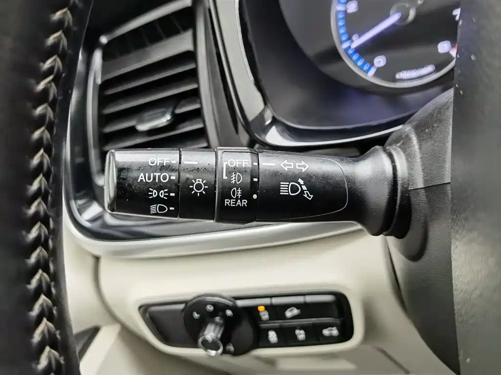 GAC Motor Trumpchi M8 2019 — фото 21