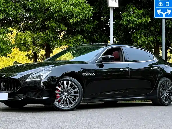 Maserati Quattroporte 2015