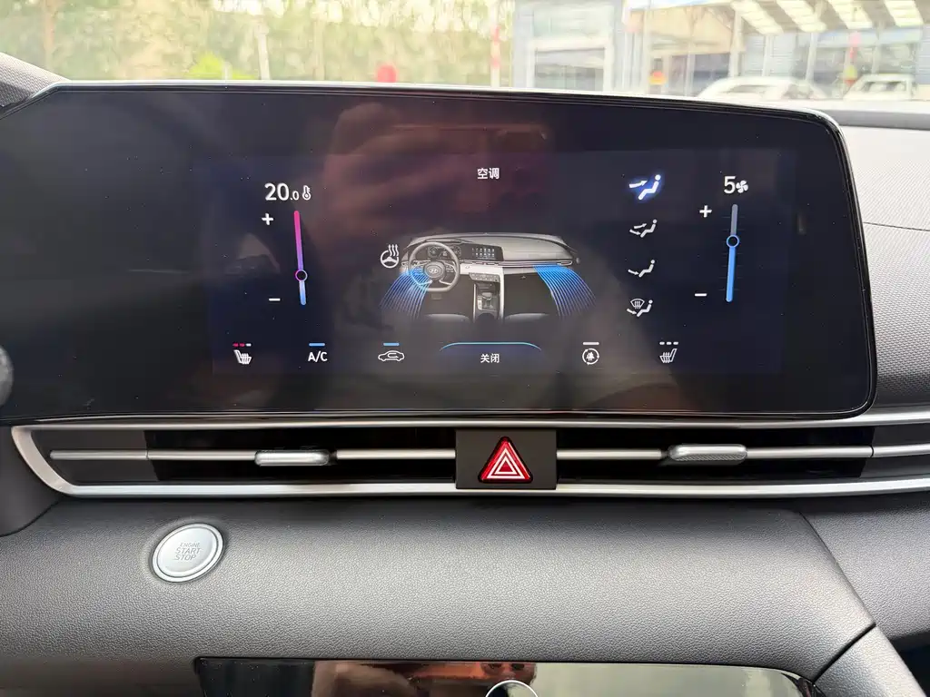Hyundai Elantra 2022 — фото 13