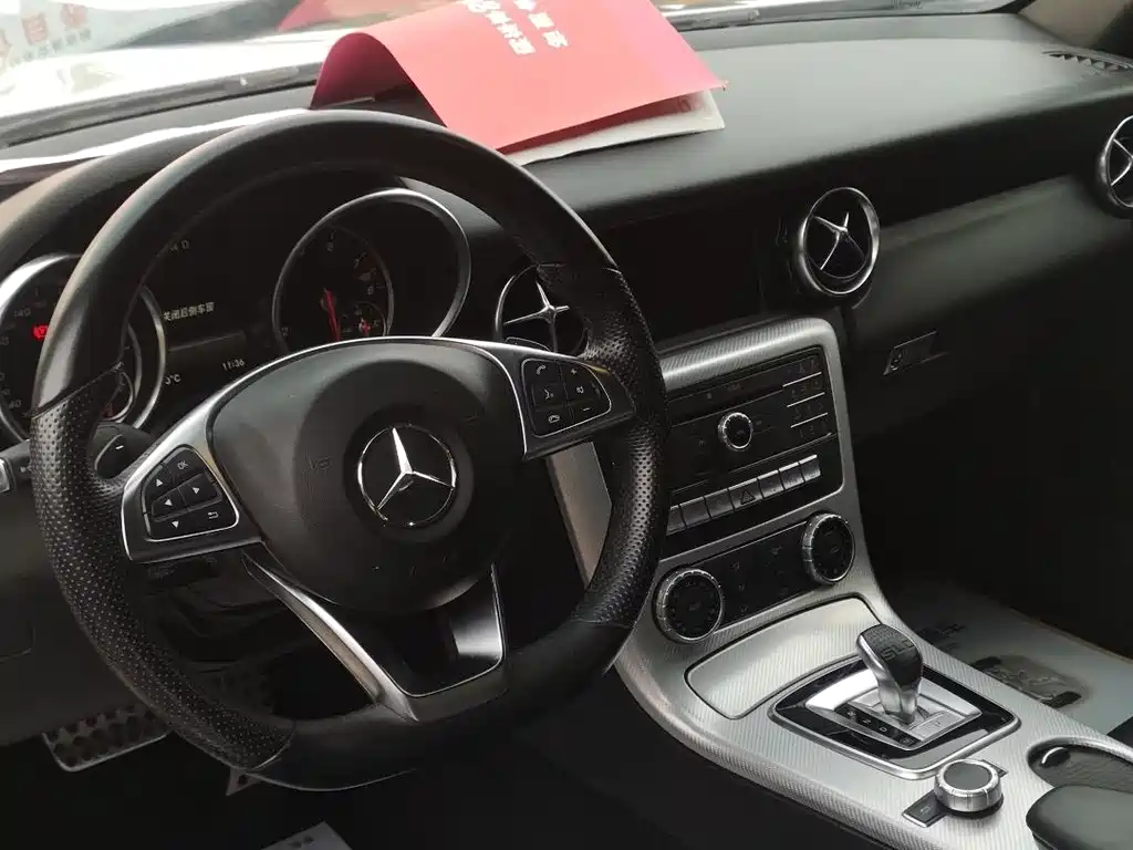 Mercedes-Benz SLC 2017 — фото 10