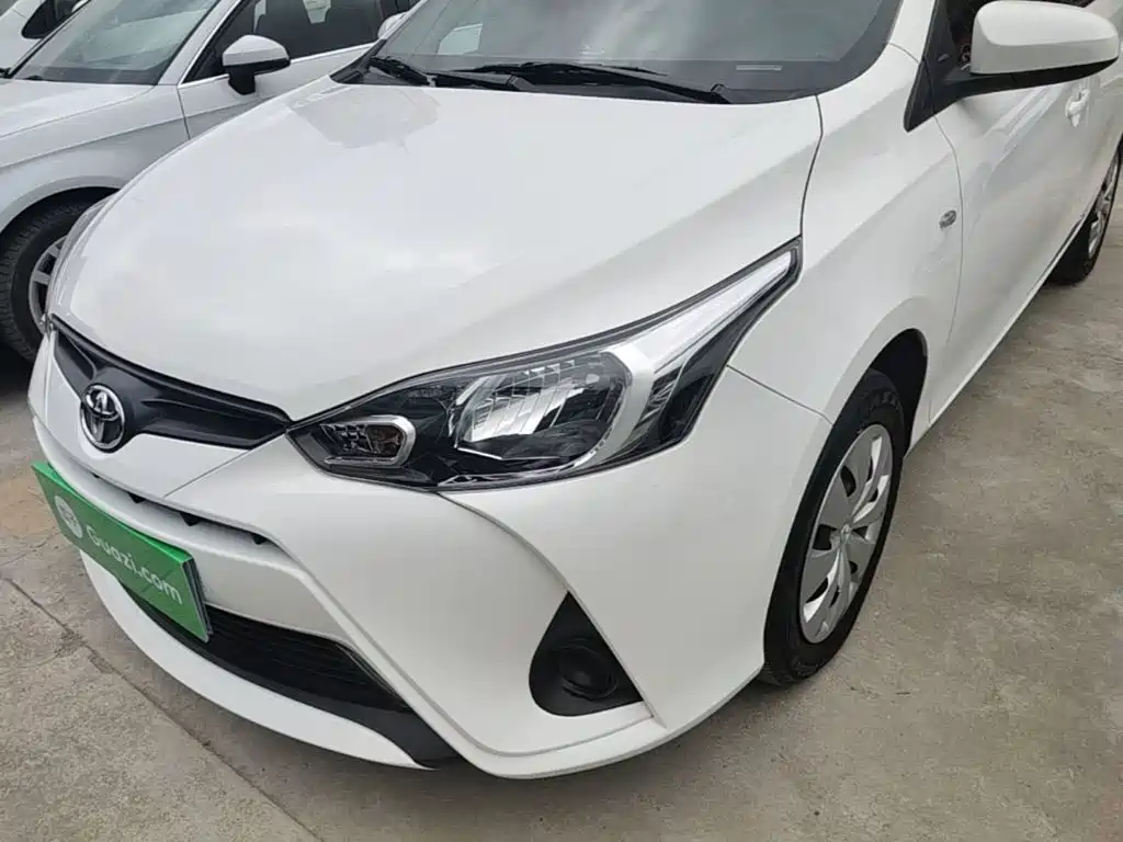 Toyota Yaris L 2021 — фото 24