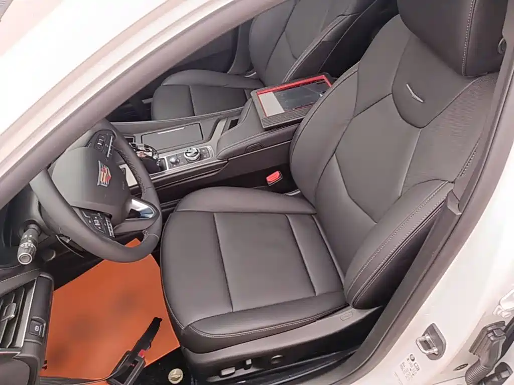 Cadillac CT5 2023 — фото 15