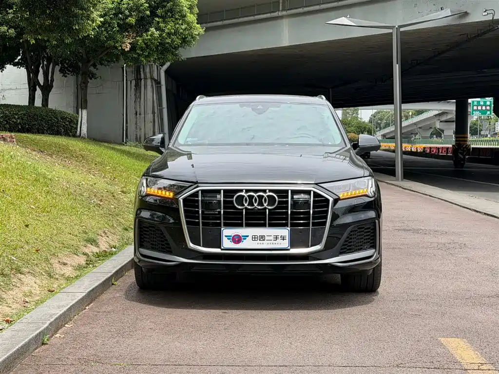 Audi Q7 2023 — фото 2