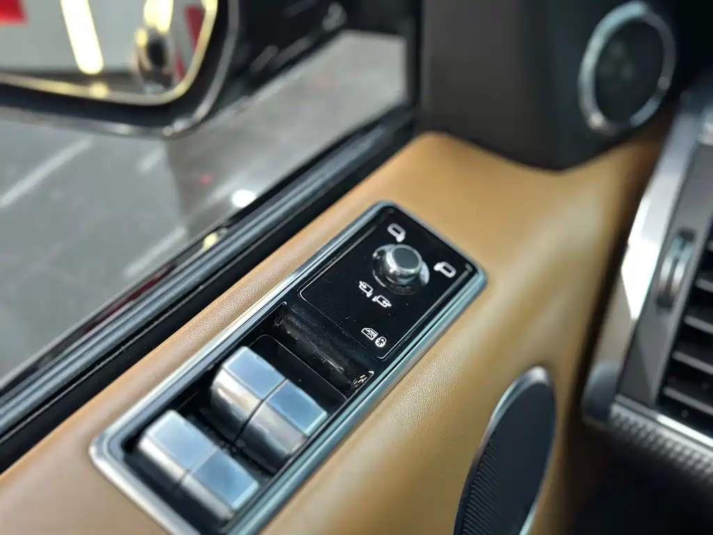 Land Rover Sport 2019 — фото 11