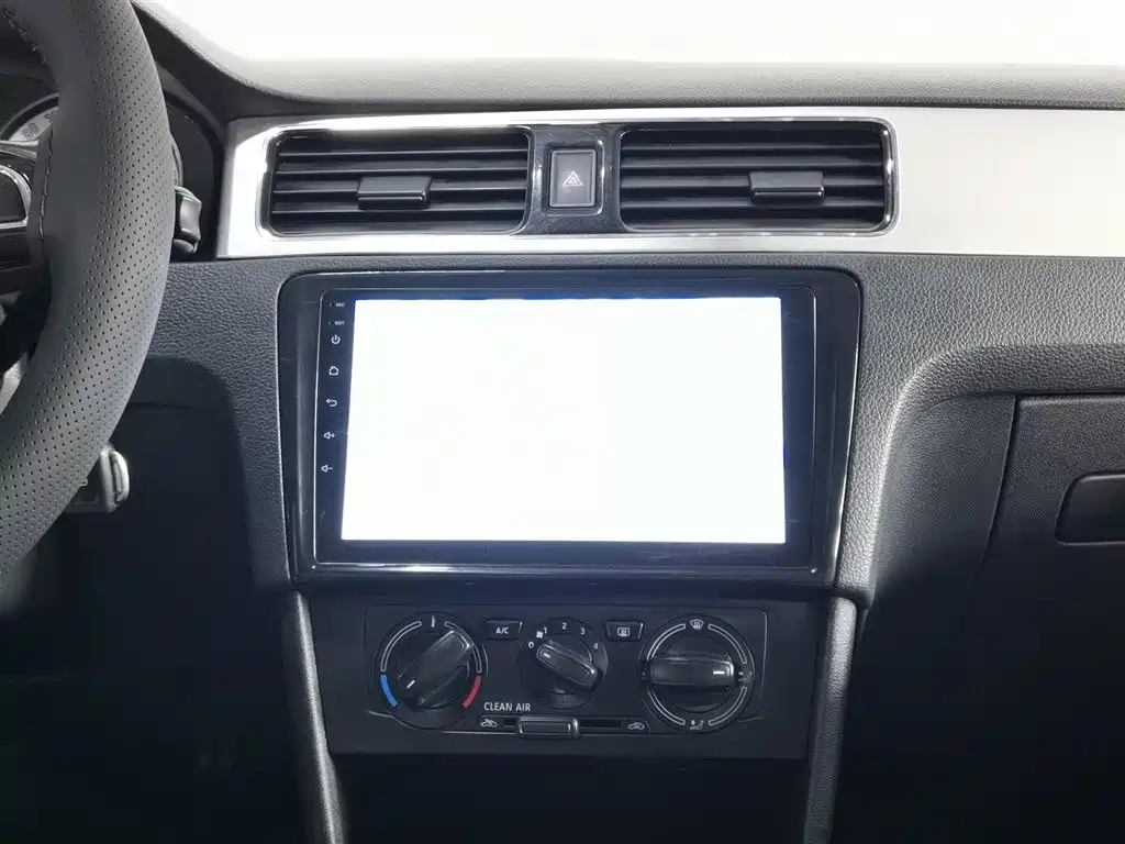 Skoda Rapid 2018 — фото 12