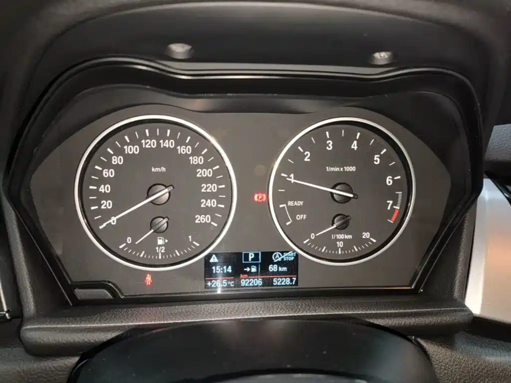 BMW 2 Series Station Wagon 2017 — фото 12