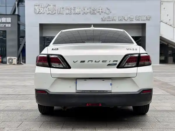 Venucia D60 2019