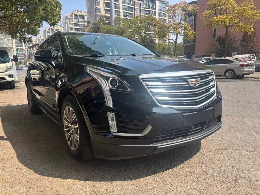 Cadillac XT5 2017 — фото 2