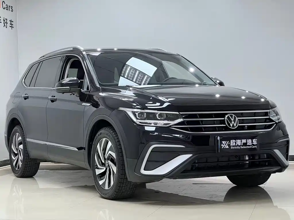 Volkswagen Tiguan L 2023 — фото 3