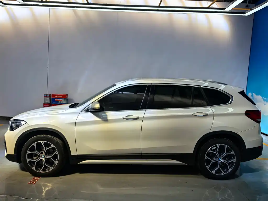 BMW X1 2022 — фото 9