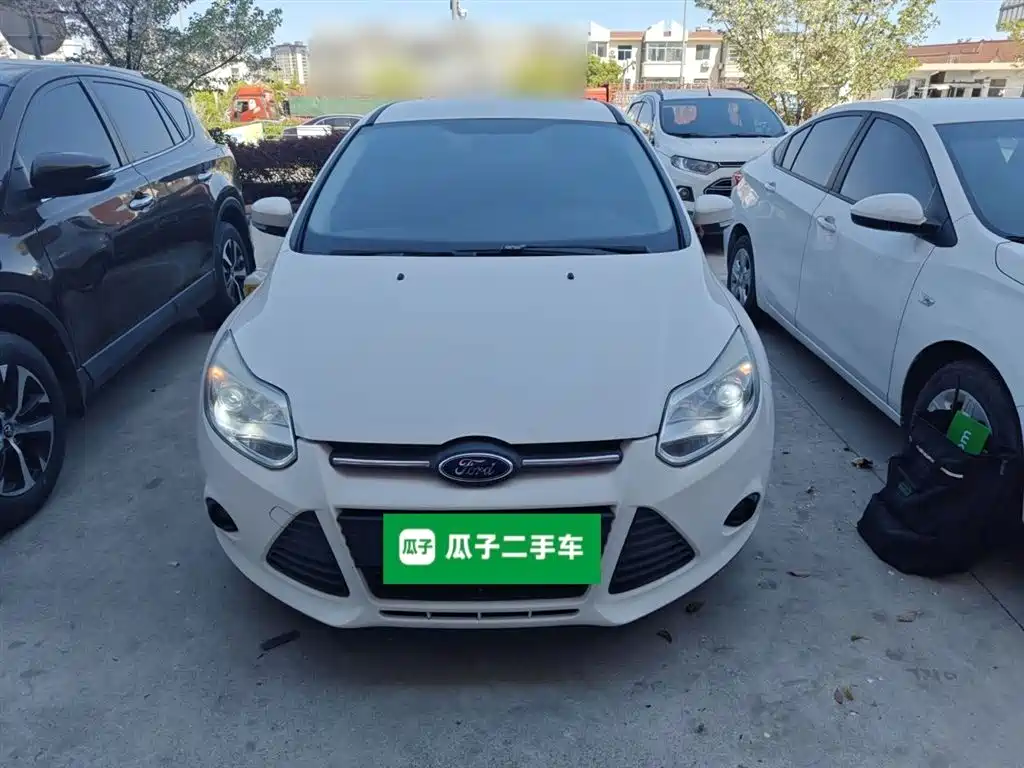 Ford Focus 2015 — фото 3