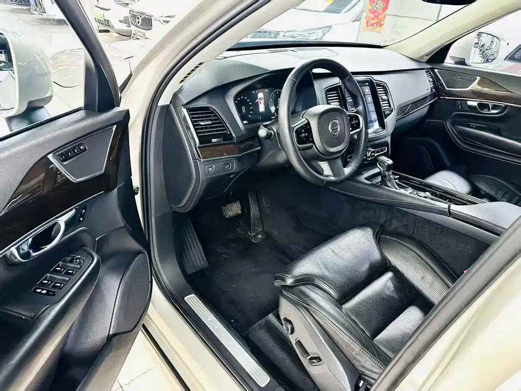 Volvo XC90 2015 — фото 7