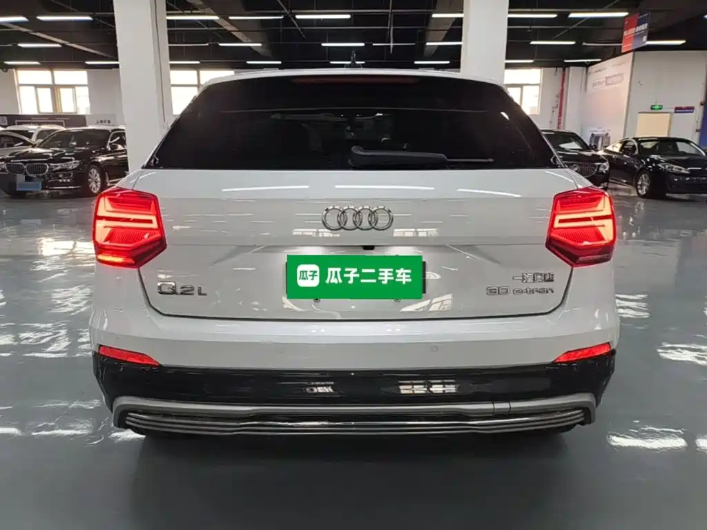 Audi Q2L E-Tron 2021 — фото 6