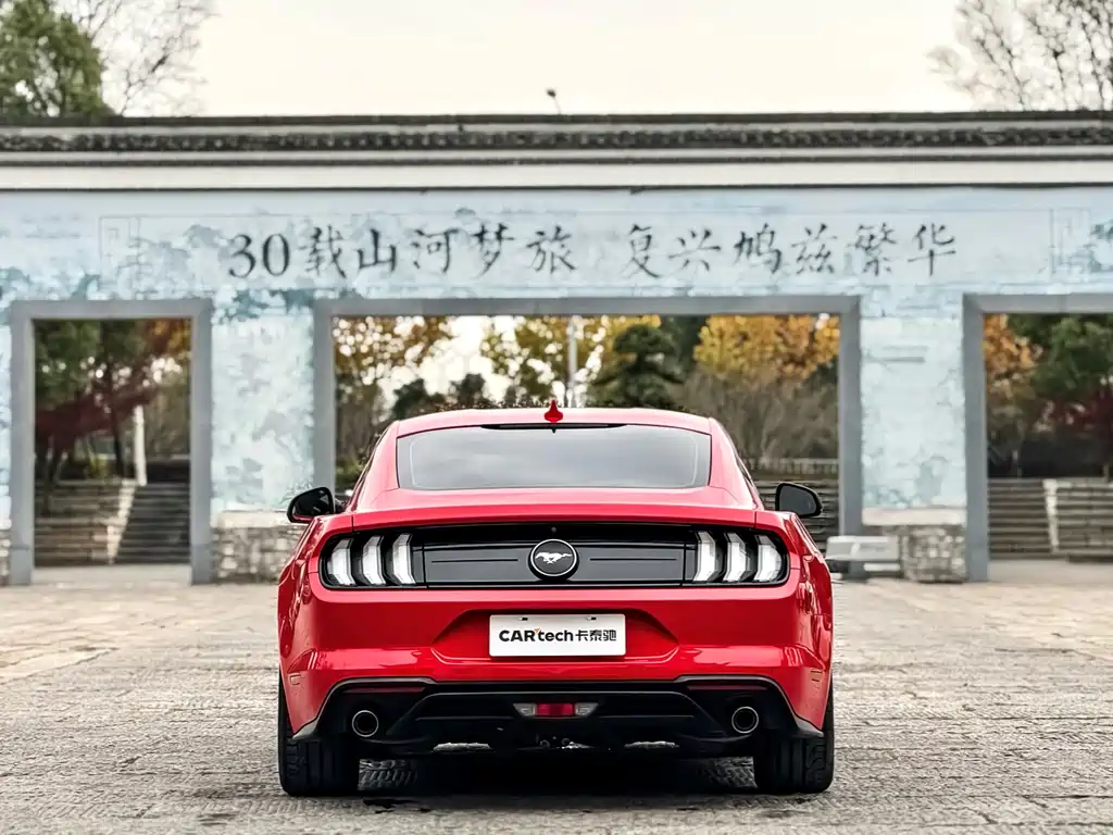 Ford Mustang 2021 — фото 5