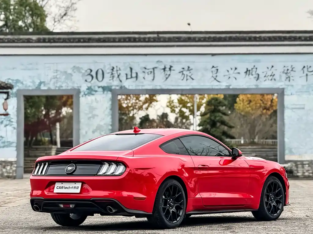 Ford Mustang 2021 — фото 6