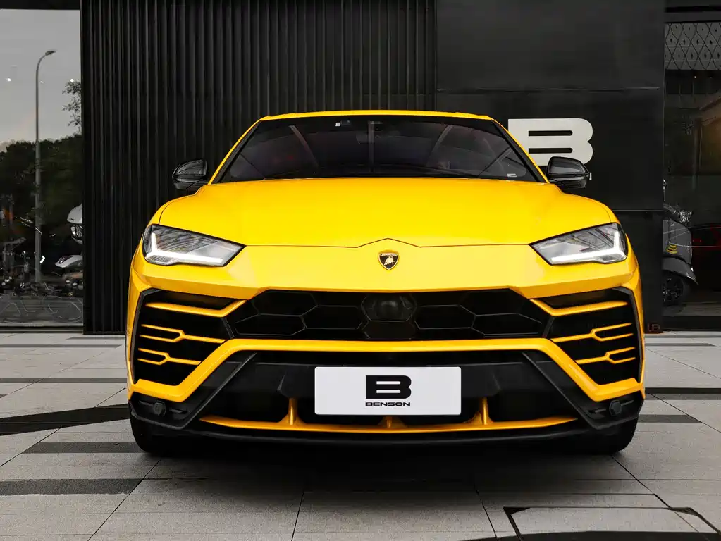 Lamborghini Urus 2020 — фото 2