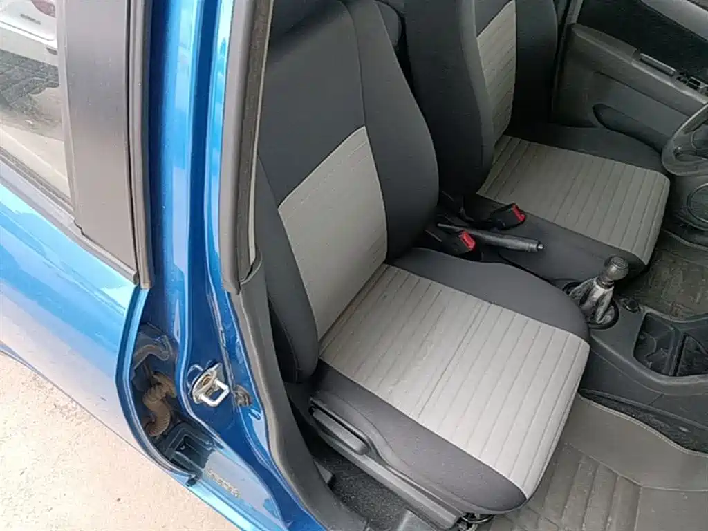 Suzuki Swift 2015 — фото 25