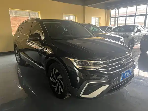 Volkswagen Tiguan L 2023