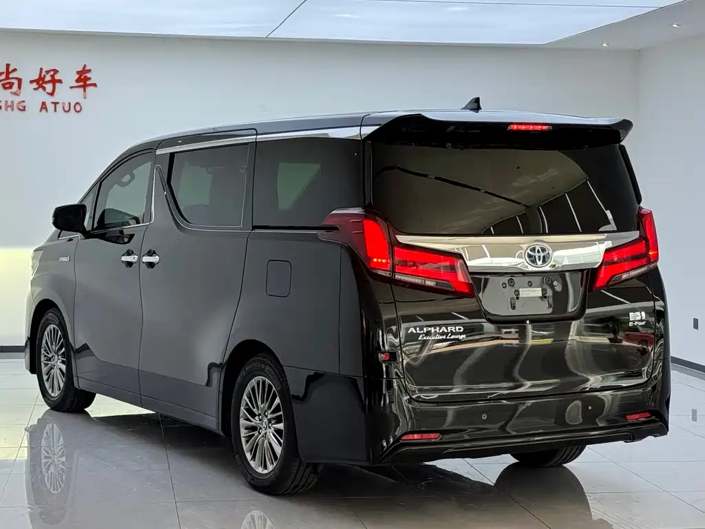 Toyota Alphard 2020 — фото 12