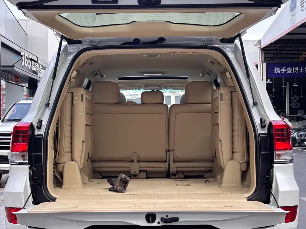 Toyota Land Cruiser 2017 — фото 13