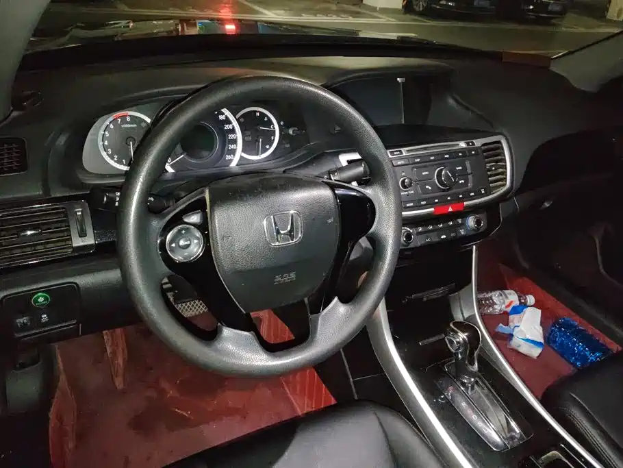 Honda Accord 2016 — фото 12