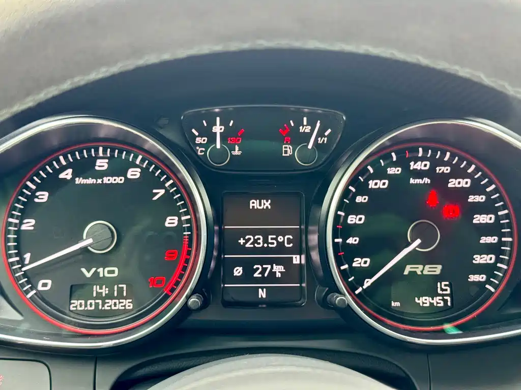Audi R8 2014 — фото 12