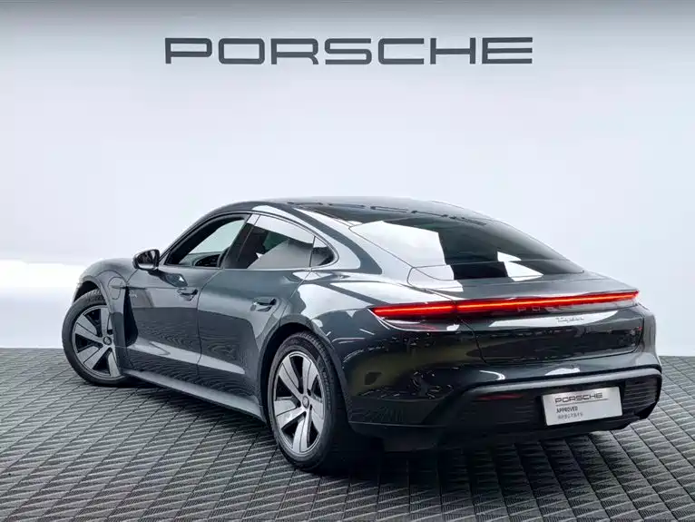 Porsche Taycan 2023 — фото 6