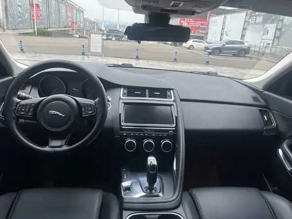 Jaguar E-PACE 2018