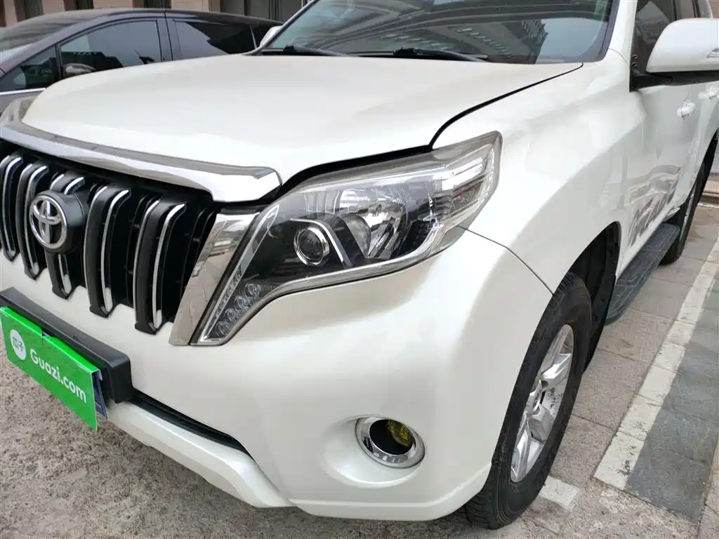 Toyota Prado 2015 — фото 18