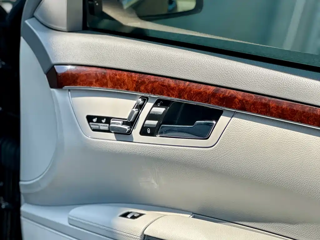 Mercedes-Benz S-Class 2010 — фото 48