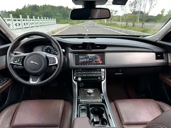 Jaguar XEL 2018