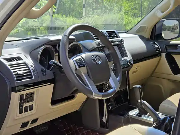 Toyota Prado 2016