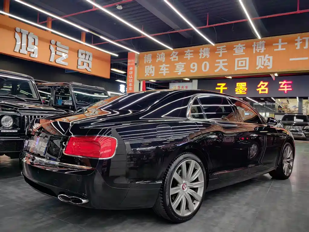 Bentley Flying Spur 2016 — фото 15