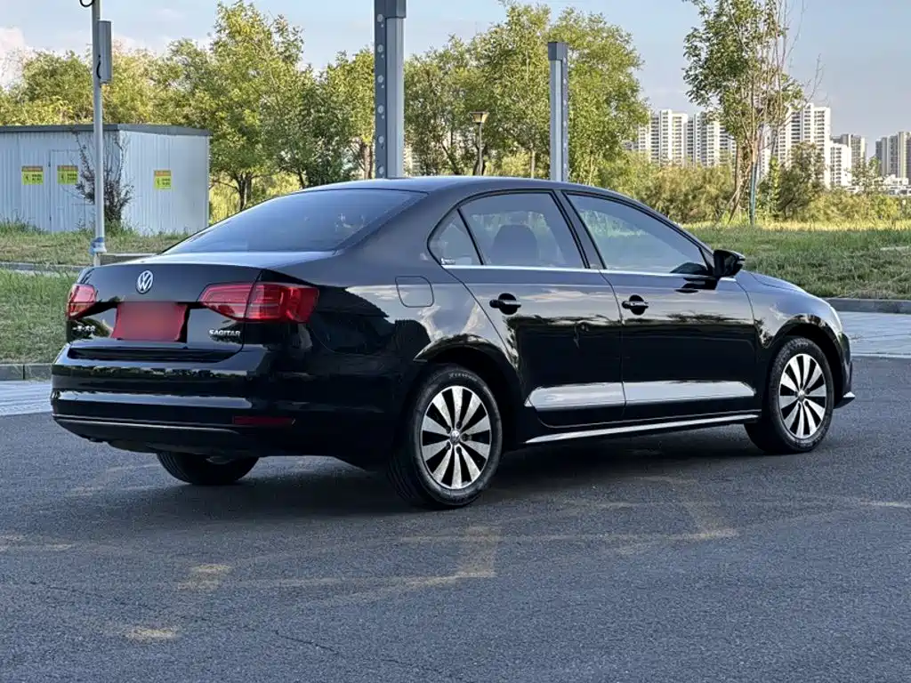 Volkswagen Sagitar 2018