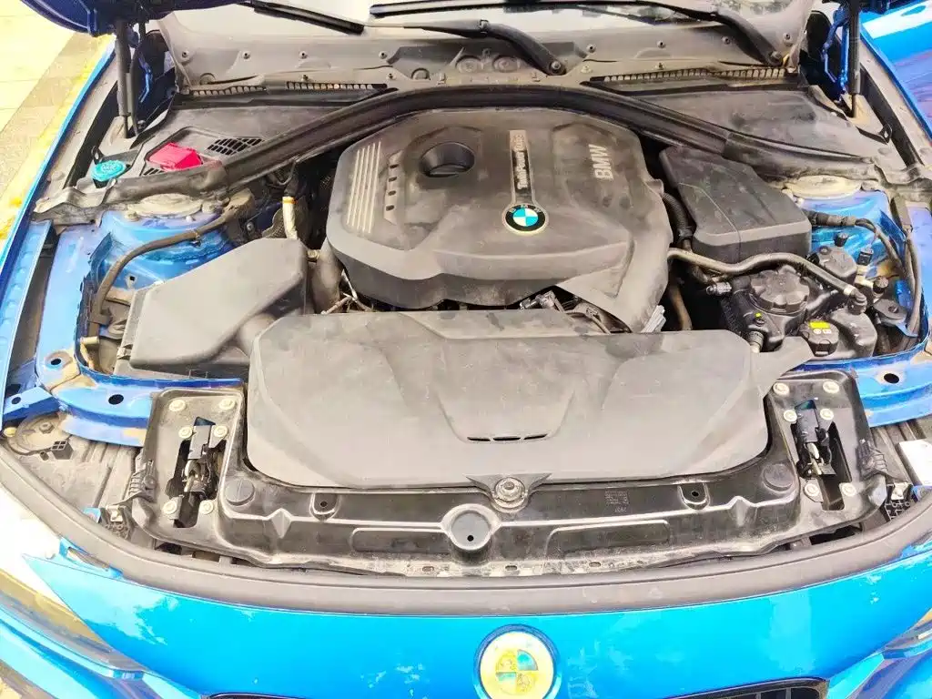 BMW 3 Series 2018 — фото 11