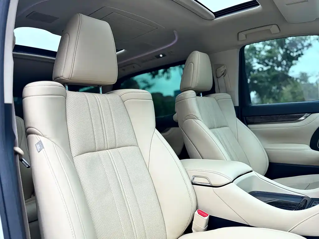Toyota Alphard 2021 — фото 19