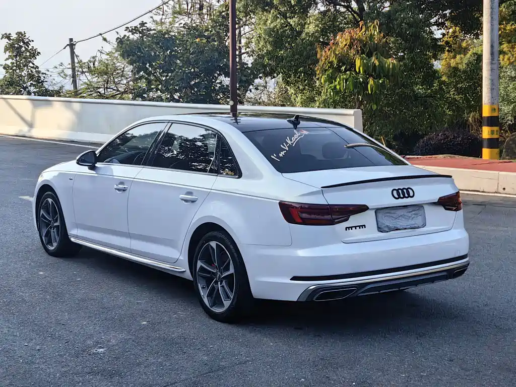 Audi A4L 2019 — фото 7
