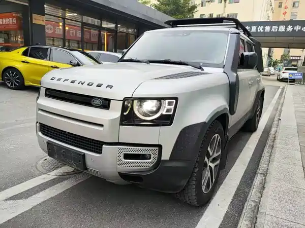 Land Rover Defender 2020