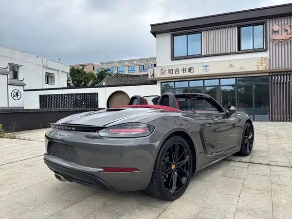 Porsche 718 2022