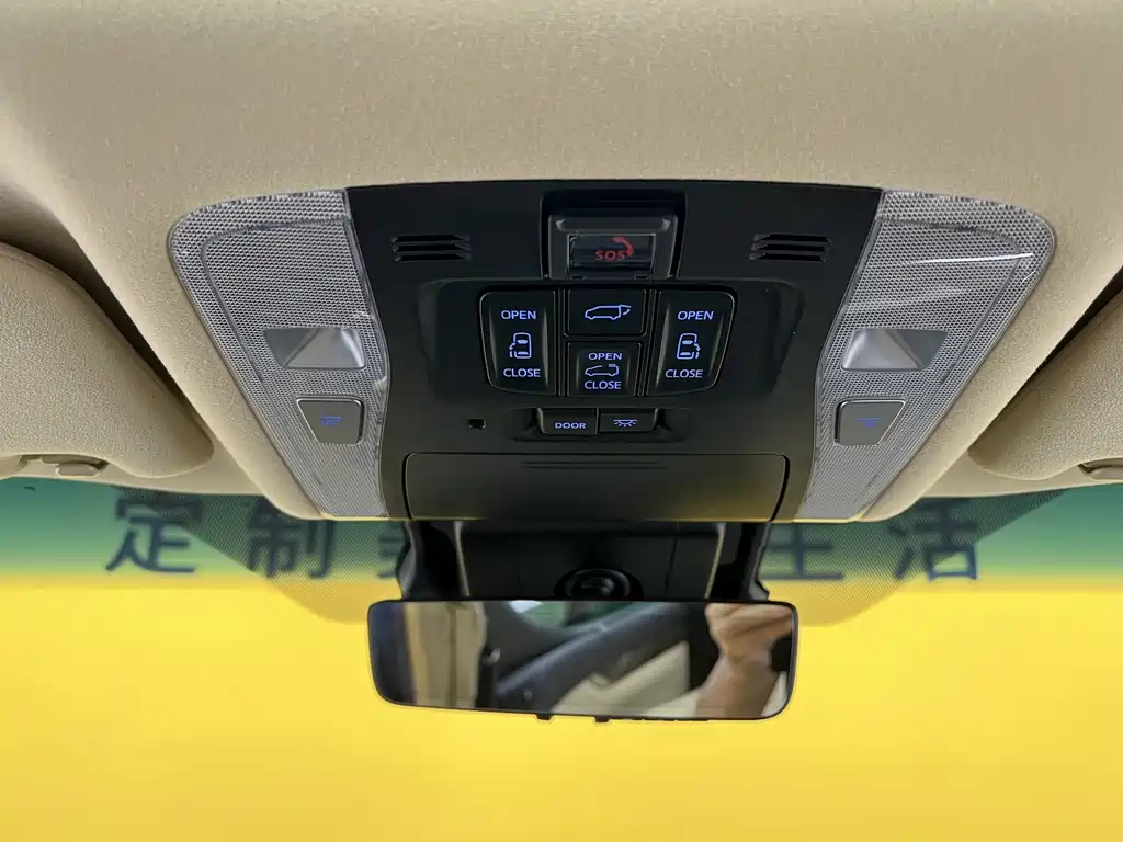 Toyota Vellfire 2022 — фото 17