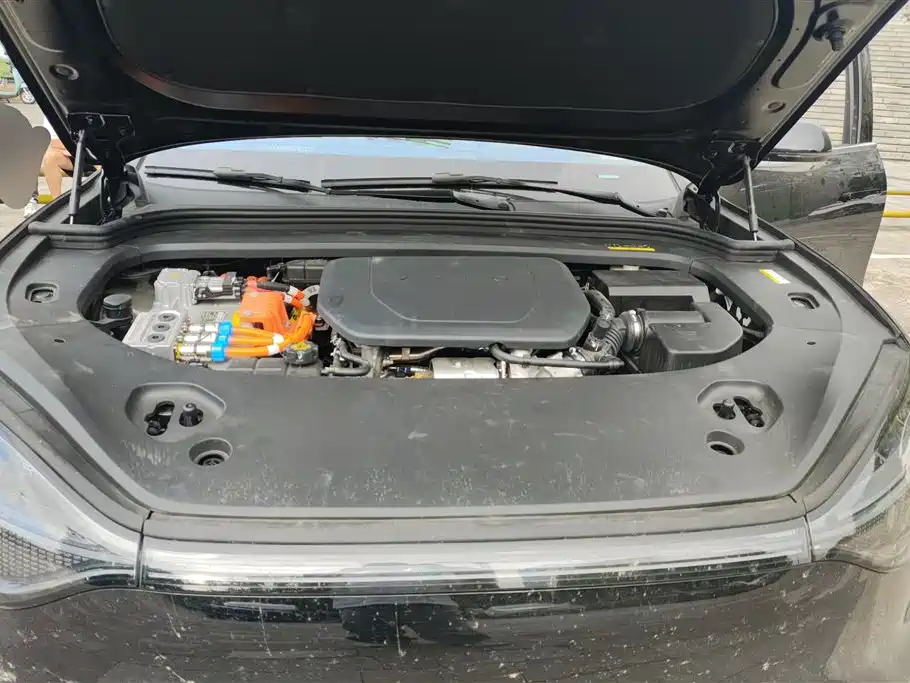 AITO M9 2025 — фото 10