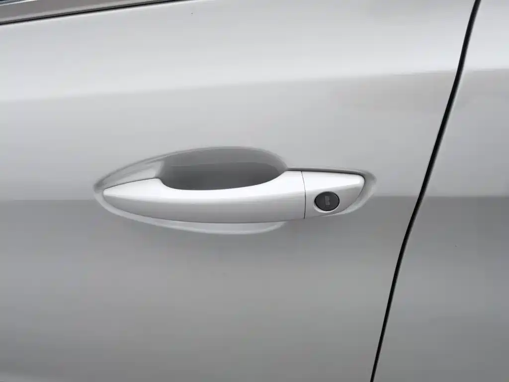 Peugeot 408 2022 — фото 18