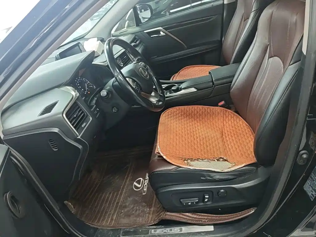 Lexus RX 2018 — фото 15