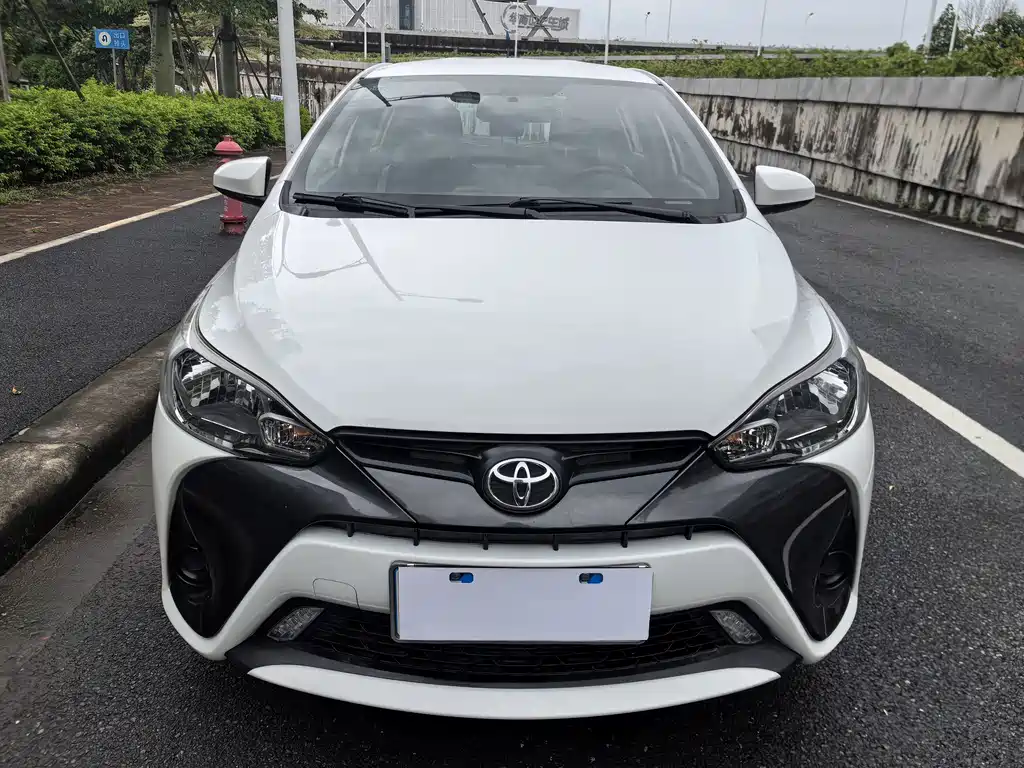 Toyota Yaris L 2020