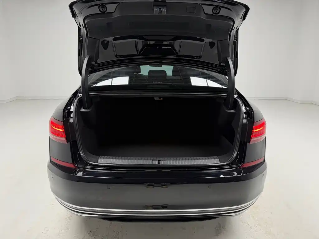 Volkswagen Passat PHEV 2022 — фото 11