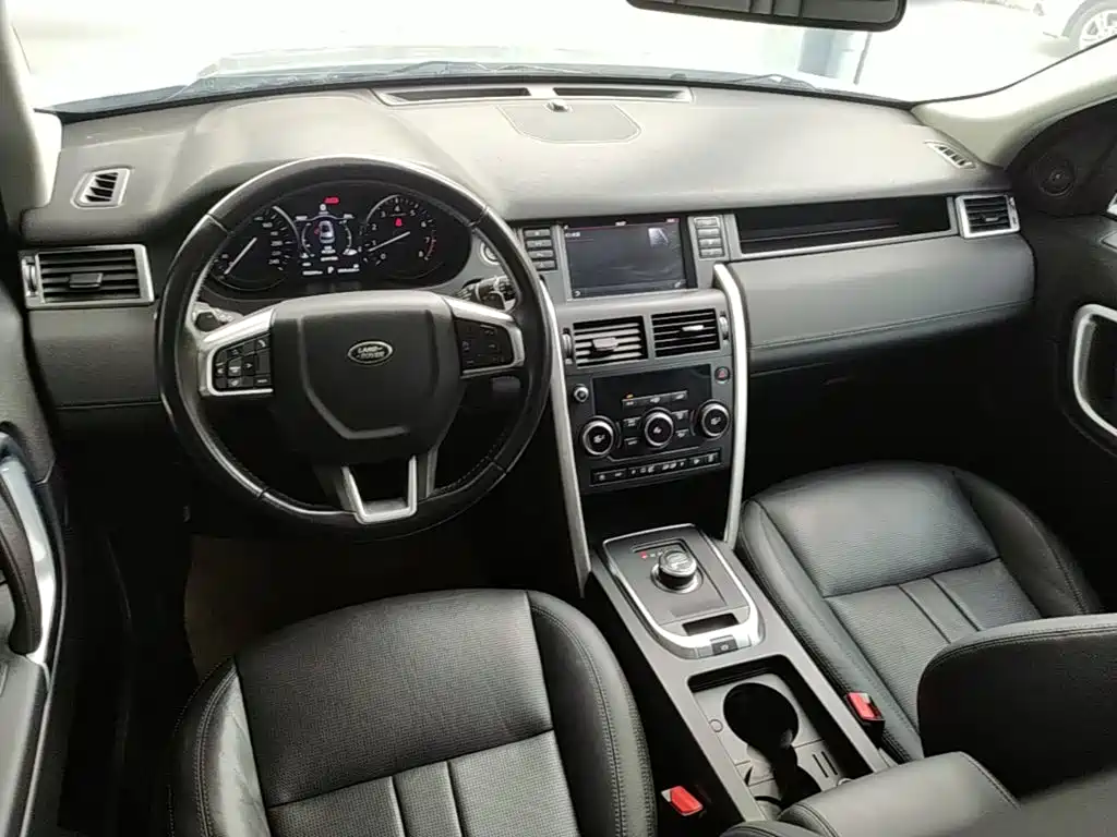 Land Rover Discovery Sport 2018 — фото 10