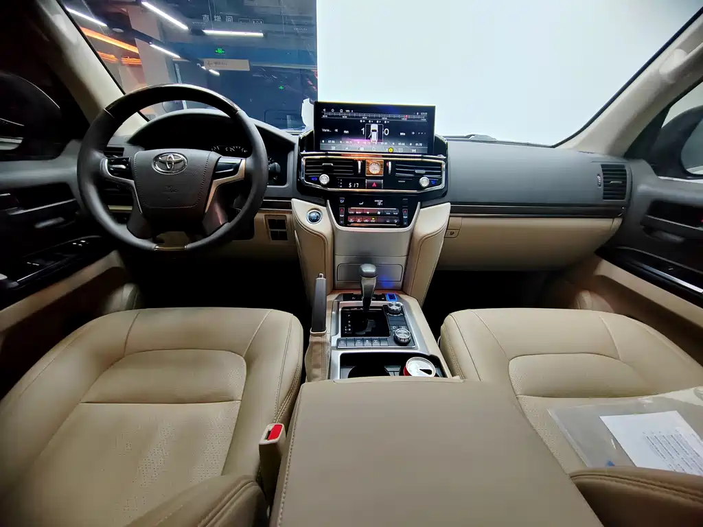 Toyota Land Cruiser 2020 — фото 19