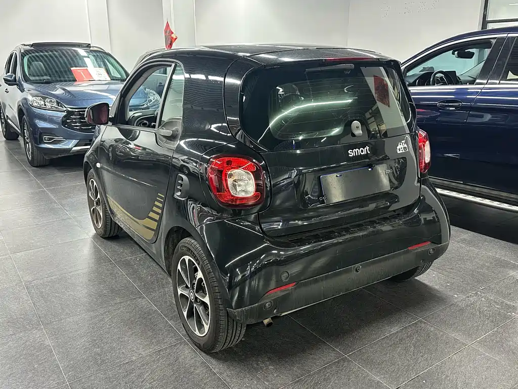 smart fortwo 2017 — фото 7