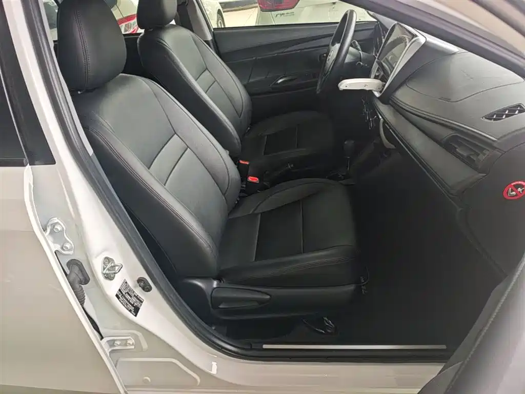 Toyota Yaris L 2019 — фото 25