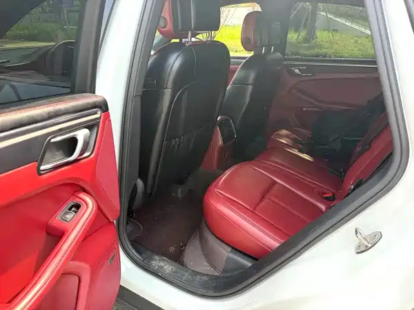 Porsche Macan 2023